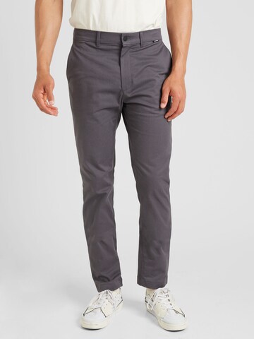 Calvin Klein Slimfit Chino hlače | siva barva: sprednja stran