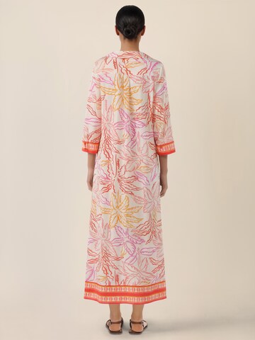 APART Kleid in Beige