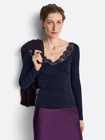 Tricou de la Rich & Royal pe albastru: față