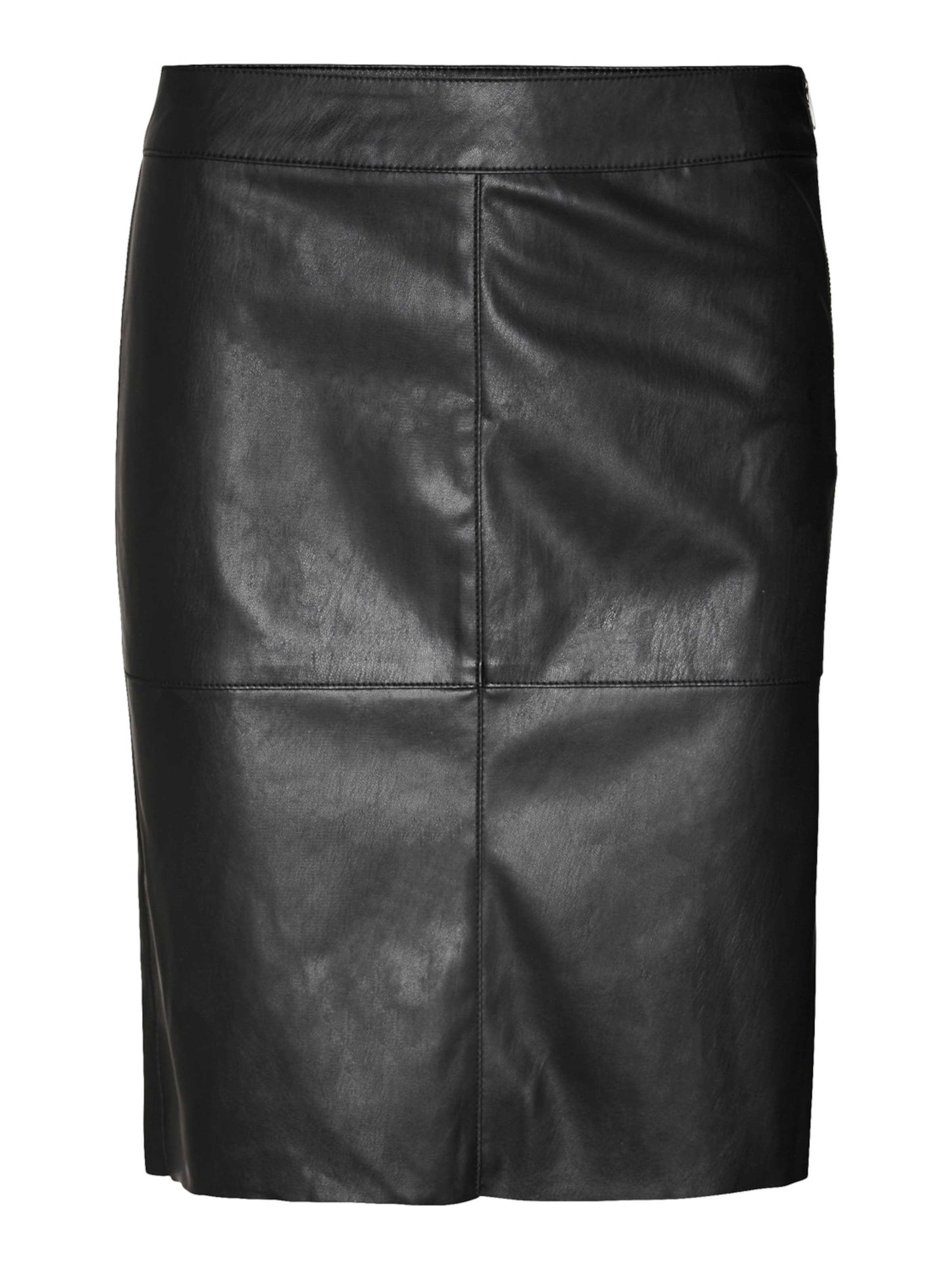 VERO MODA Skirt 'Olympia' in Black: front