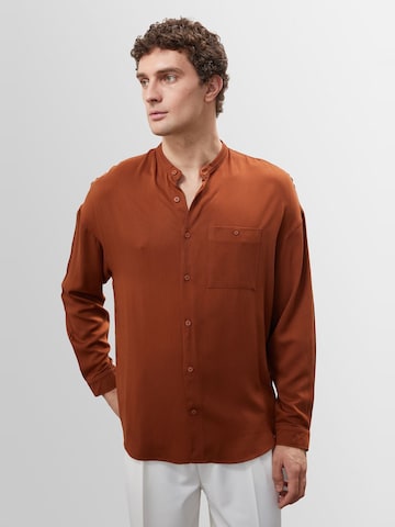 Antioch Regular fit Button Up Shirt in Brown: front