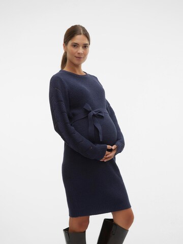 Robes en maille 'New Lina' MAMALICIOUS en bleu : devant