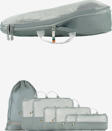 TRAVEL DUDE Reisetasche 'Packing Cubes Set 7-tlg. mit Kompression aus recycelten Plastikflaschen | Leichte Packwürfel | Packtaschen Set für Rucksack & Koffer' in Grau: Vorderseite