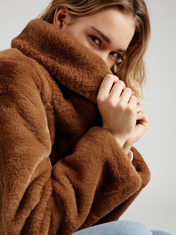 APPARIS Wintermantel 'Bree' in Bruin