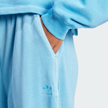 ADIDAS ORIGINALS Lużny krój Spodnie w kolorze niebieski