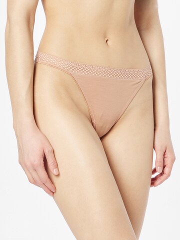 Underprotection String 'Bea' i beige: framsida