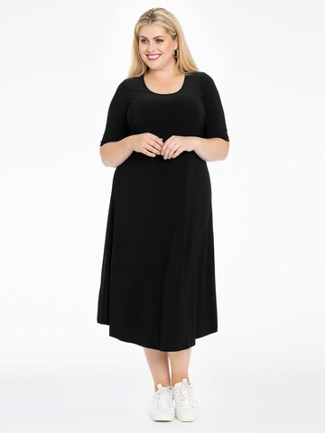 Yoek Dress in Black