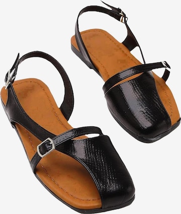 Limoya - Sandalias 'Almina' en negro: frente