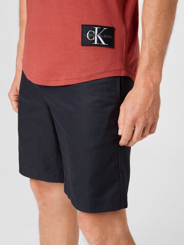 Calvin Klein Jeans T-Shirt in Braun