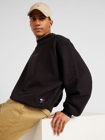 Tommy Jeans - Sudadera 'CLASSICS' en negro