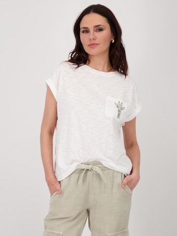 Tricou de la monari pe alb: față
