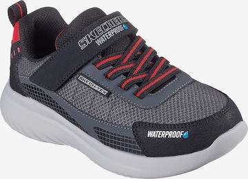 SKECHERS Sneakers in Grey: front