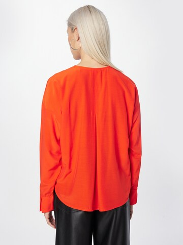 Bluză de la ESPRIT pe portocaliu