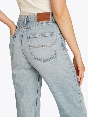 Tommy Jeans Regular Jeans 'LAYLA' in Blauw