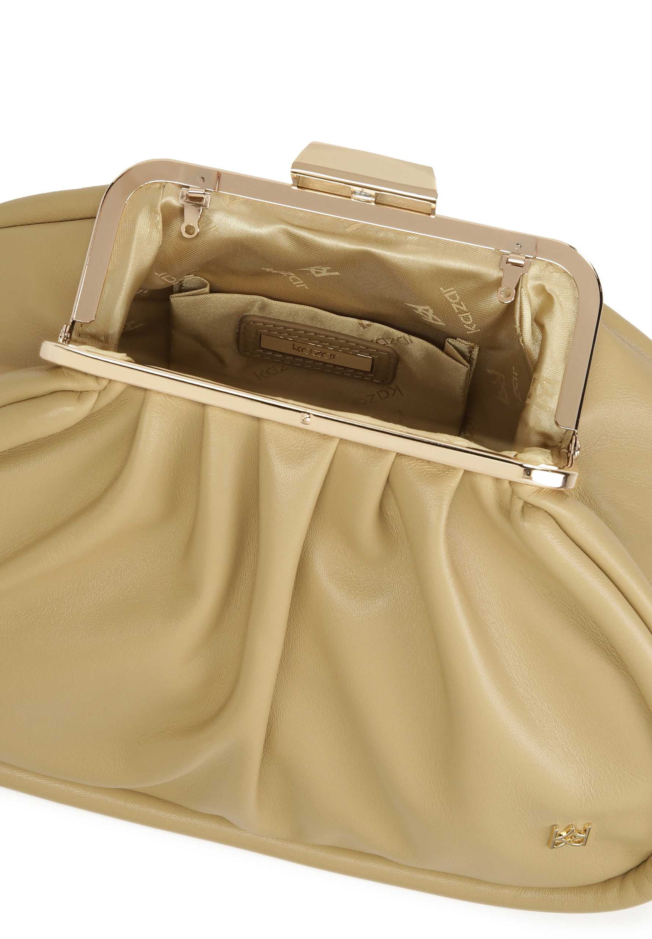 smėlio Kazar Delninė