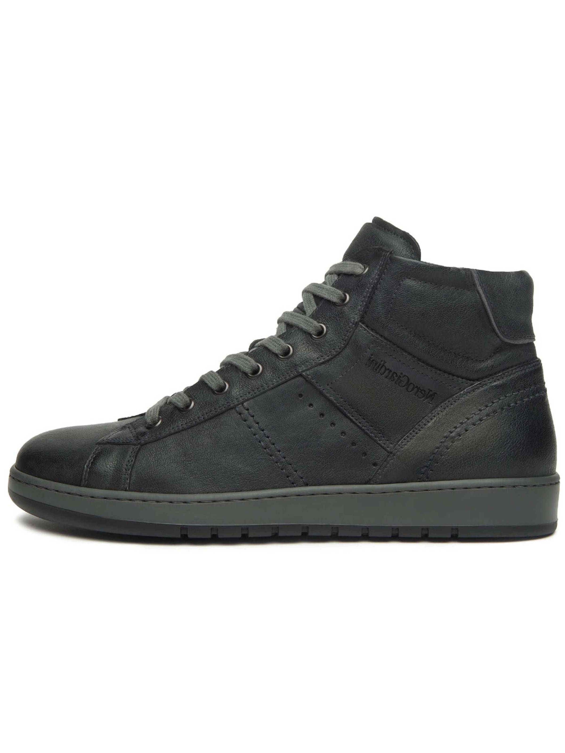 Nero Giardini Platform trainers 'Osaka' in Black: front