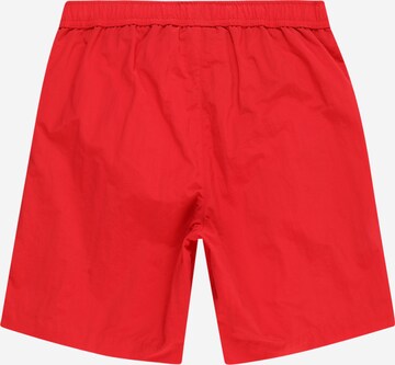 Champion Authentic Athletic Apparel Badeshorts in Rot