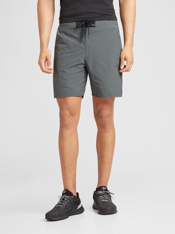 On Regular Sportshorts in Grau: predná strana