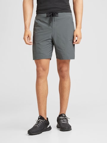 Regular Pantalon de sport On en gris : devant