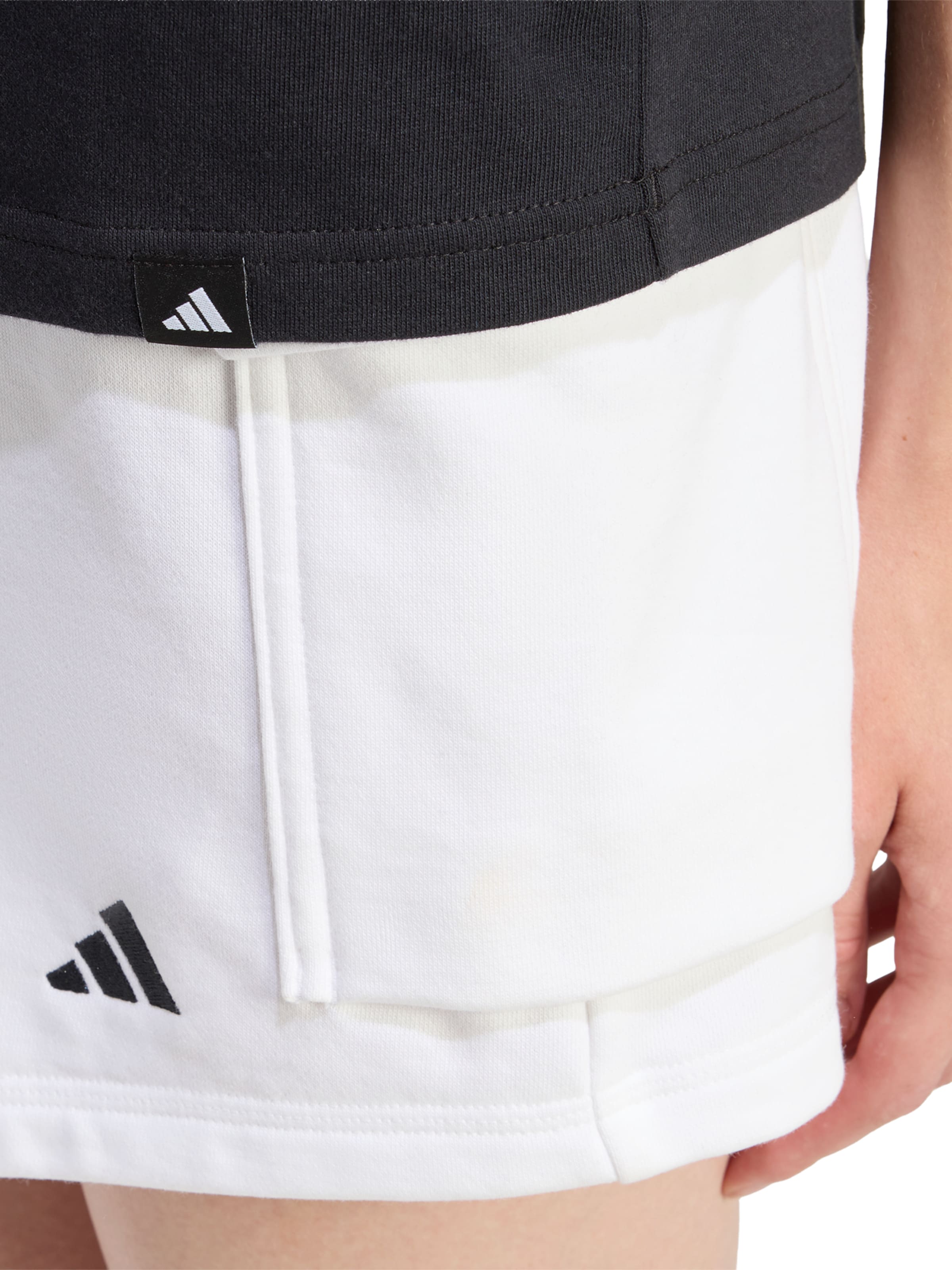 ADIDAS SPORTSWEAR Λειτουργικό μπλουζάκι 'SOFT SPORT' σε μαύρο