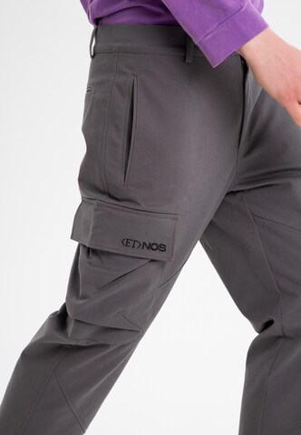 Effilé Pantalon cargo ET Nos en gris