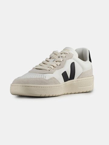 Veja Sneakers 'V-90 O.T.' in White