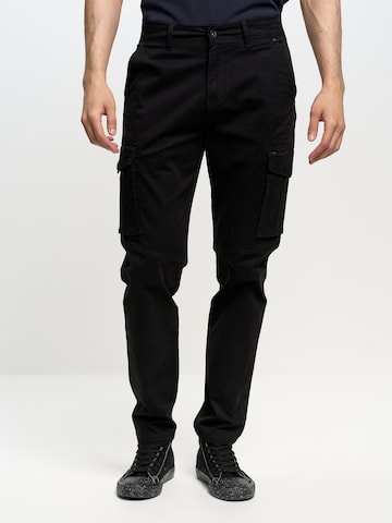BIG STAR Slim fit Cargo Jeans 'Ian' in Black: front