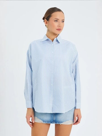 MixRay Blouse in Blue: front