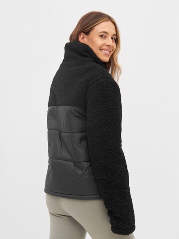 BENCH Jacke 'VINA' in Schwarz