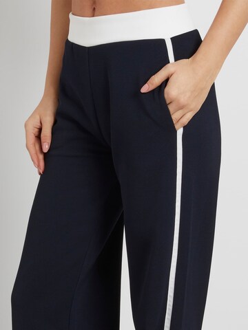 GUESS Wide Leg Hose in Blau