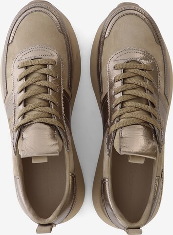 Kennel & Schmenger Sneakers laag ' TONIC ' in Goud