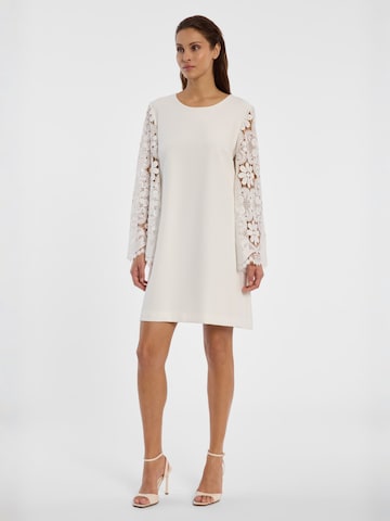 Ana Alcazar Jurk 'Daini' in Wit