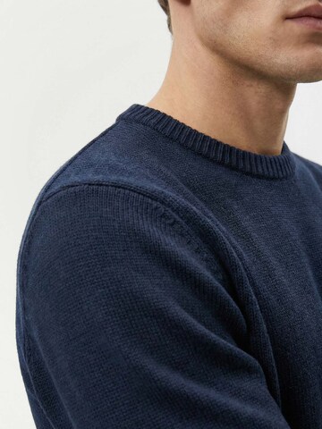 Everly Пуловер в синьо