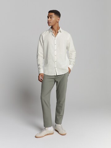Coupe regular Chemise No Excess en blanc
