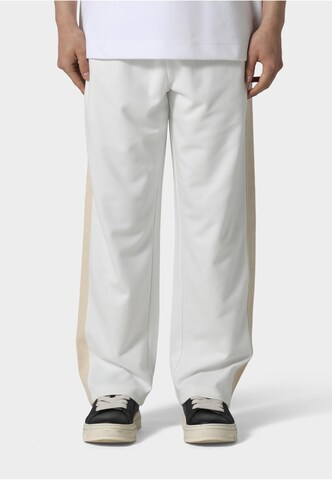 Irasuto Studios Loosefit Broek in Wit: voorkant