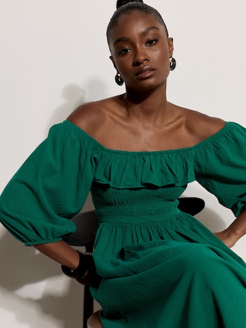 Robe ' ' Apricot en vert : devant