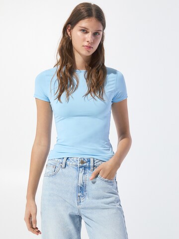 T-shirt Pull&Bear en bleu : devant