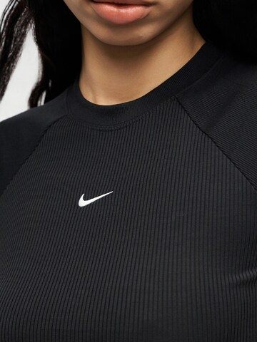 T-shirt 'CHILL' Nike Sportswear en noir