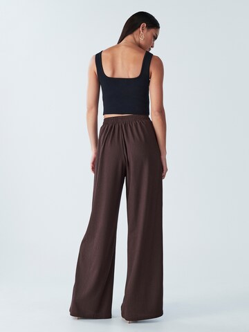 BWLDR Wide Leg Hose 'Aqua' in Braun: Rückseite