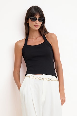 Trendyol - Top en negro: frente