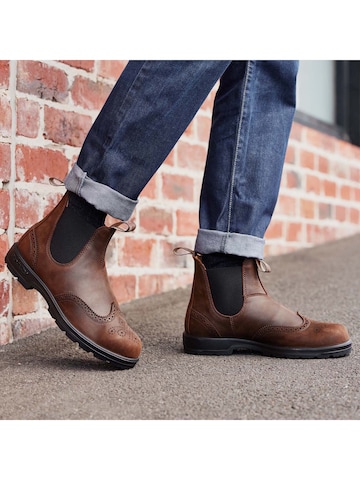 Blundstone Chelsea boots in Brown: front