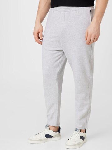 TOM TAILOR DENIM Tapered Pants in Grey: front