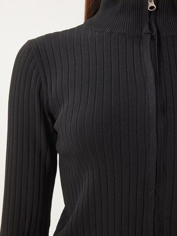 Happiness İstanbul Плетена жилетка в черно