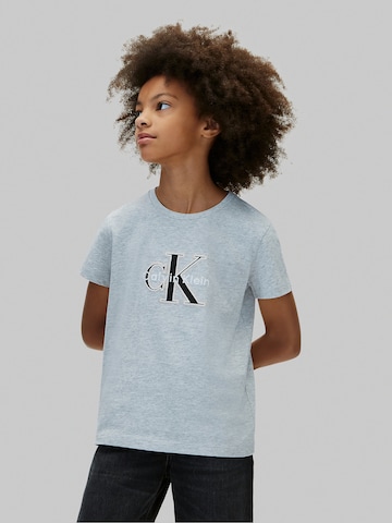 Calvin Klein Jeans - regular Camiseta en gris: frente