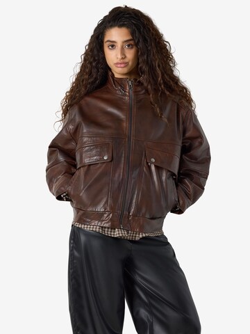 Veste mi-saison 'NMFlora' Noisy may en marron : devant