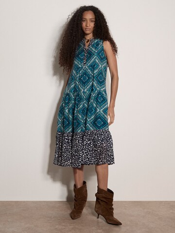 Robe ' ' Apricot en bleu : devant