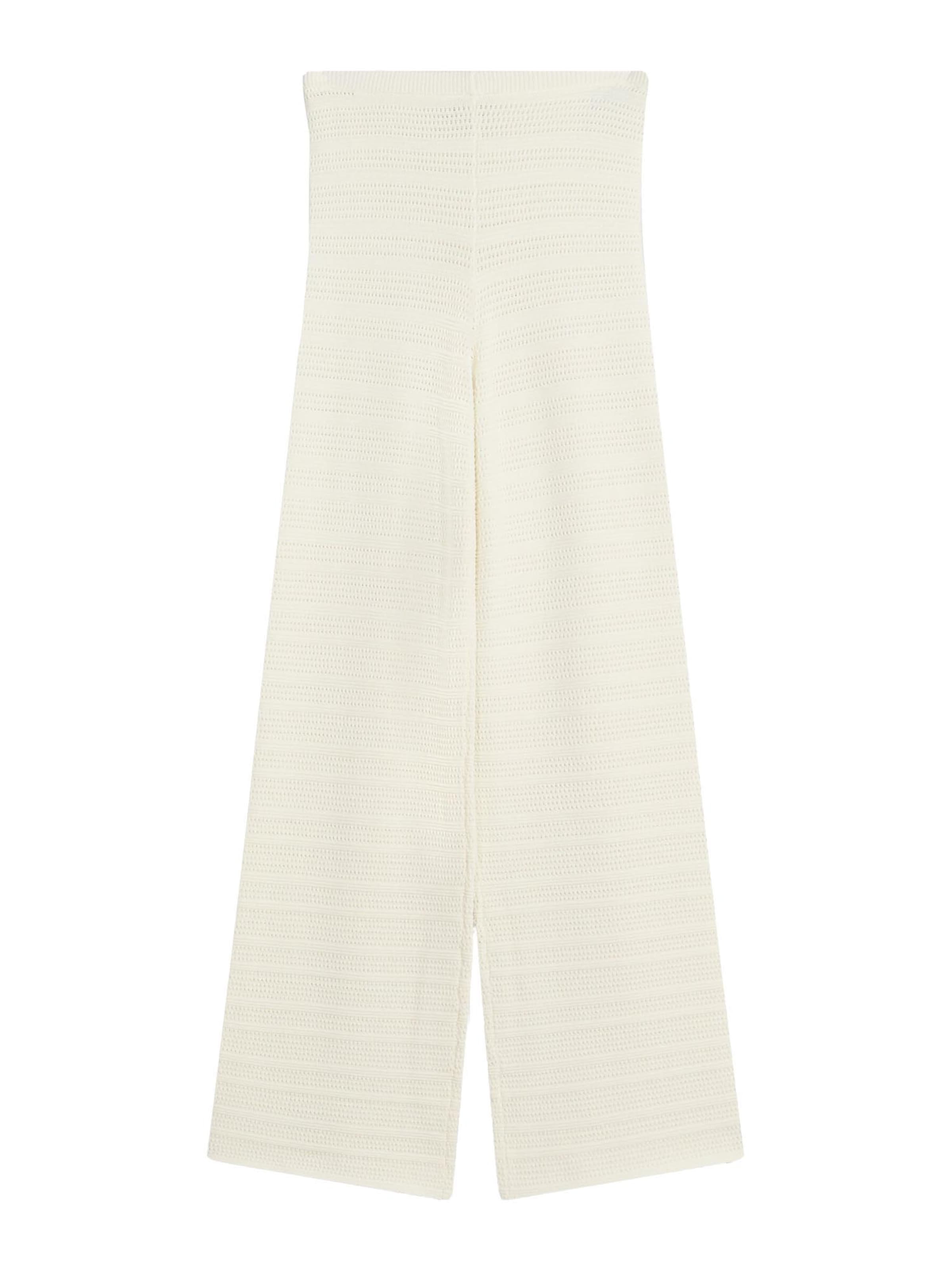 Bershka Regular Панталон в бяло: отпред