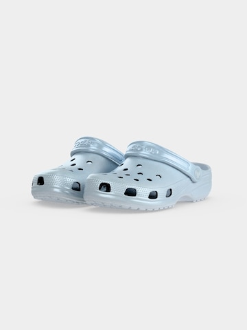 Clogs 'Classic' di Crocs in blu