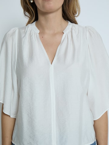 Camicia da donna 'Georgia' di Peppercorn in bianco