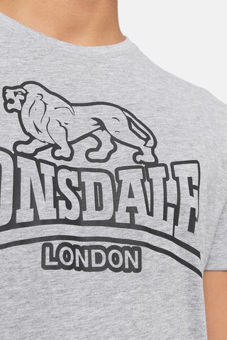 T-Shirt 'Allanfearn' LONSDALE en gris